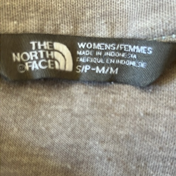 The North Face Gray Slacker Poncho Sweater Size Medium - Picture 8 of 9